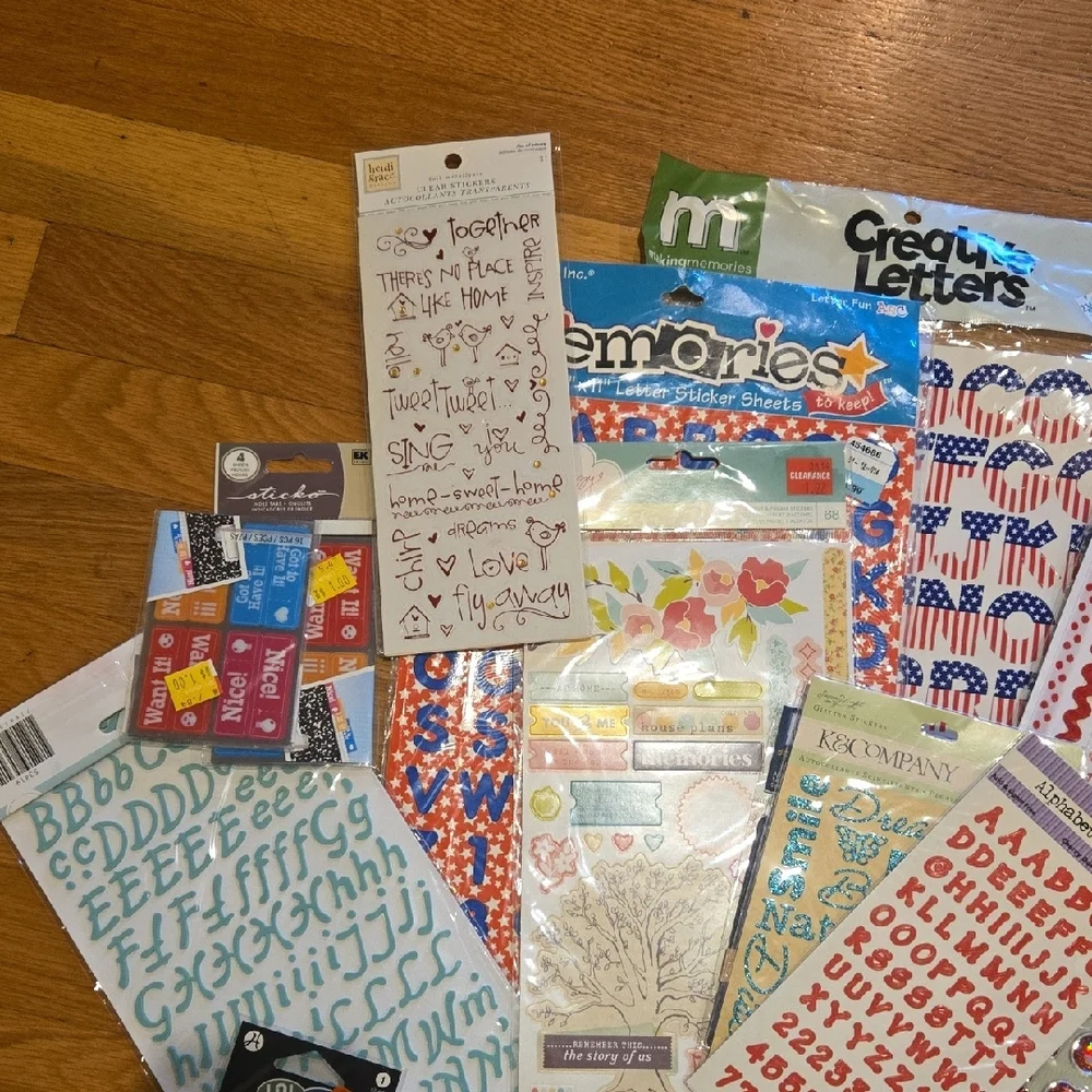 Assorted Scrapbooking Sticker Set - Picture 4 of 6